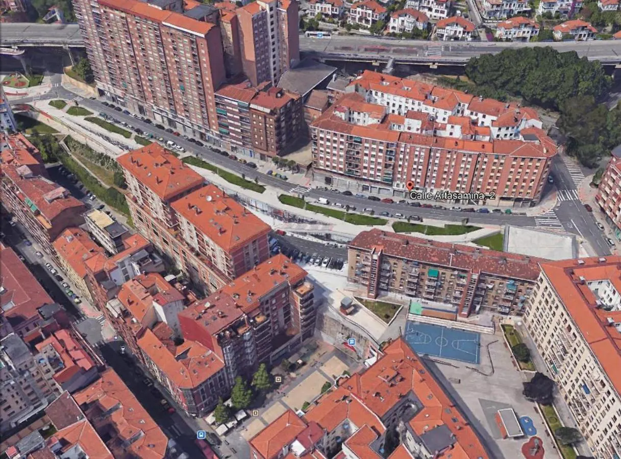 Calida Vivienda Turistica Centrica Junto Al Funicular Y Metro Apartment Bilbao 0*,
